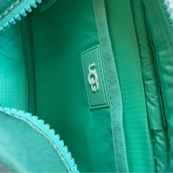 UGG Janey II Clear crossbody bag in the color "Tide Pool" - Picture 4 of 4